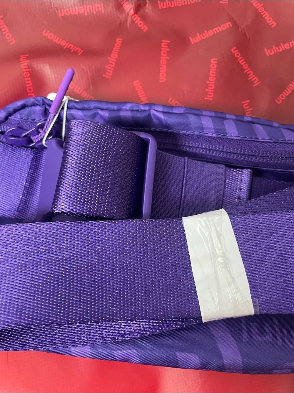 lululemon athletica sleek crossbody
